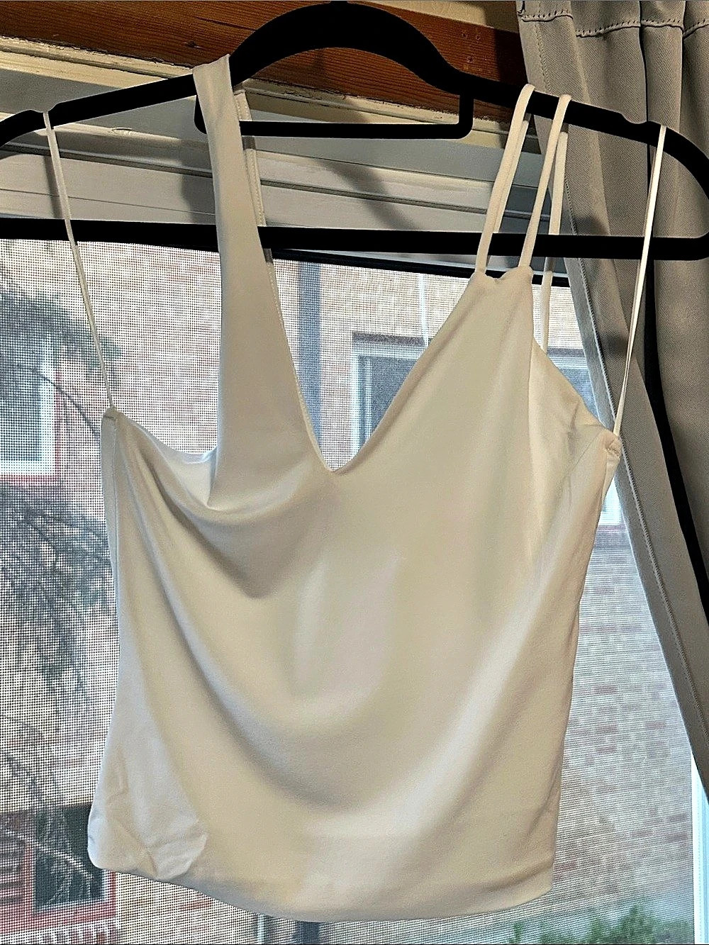 PULL&BEAR Camisole in White Size Small Like New